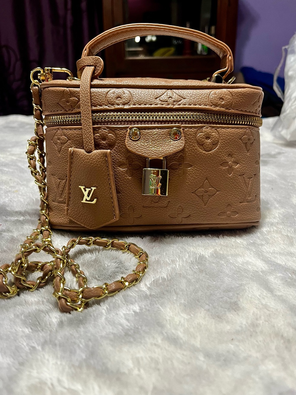 Louis. Vuitton. Monogram Empreinte. Vanity Style Beige Embossed Crossbody Bag